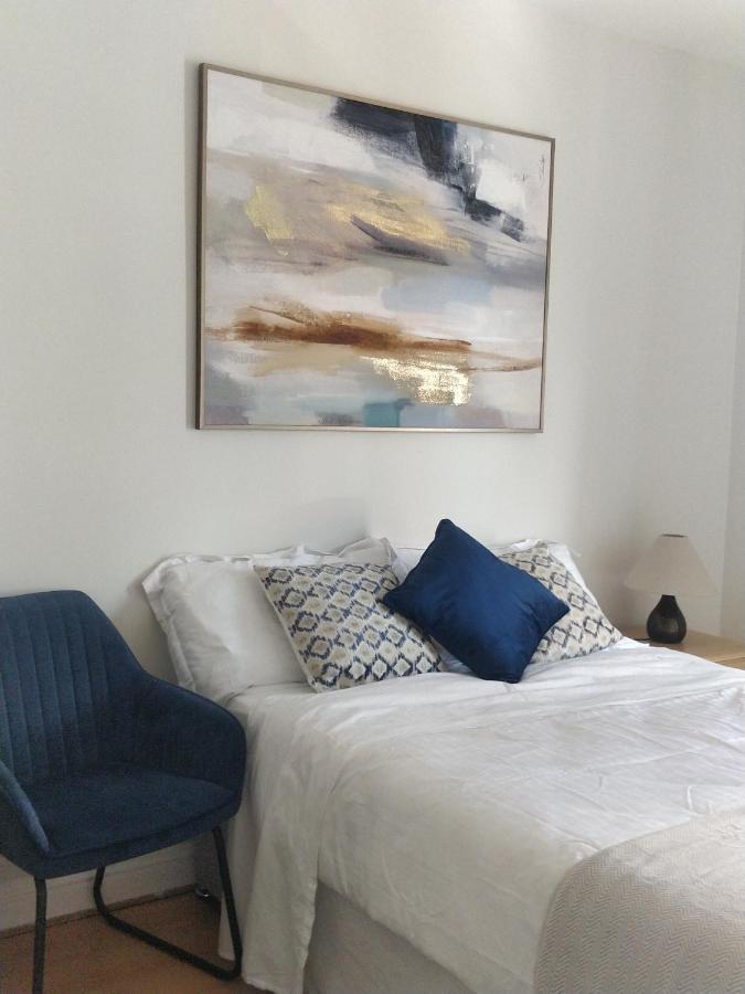 Salthill Village 3 Bed Apartment Голуей Екстериор снимка